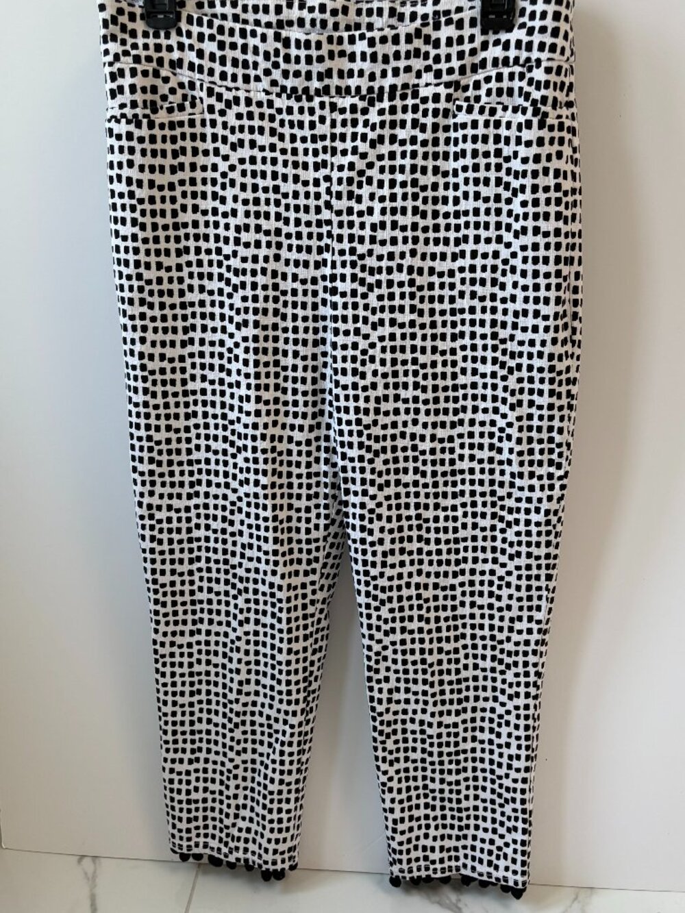 Chico's Brigitte crop pants, pompom detail on hem. Black & White, Sz 10